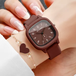 Conjunto 2 Peças Relógio Feminino Quadrado Quartz com Pulseira de Silicone + Pulseira Coração - Sem Caixa